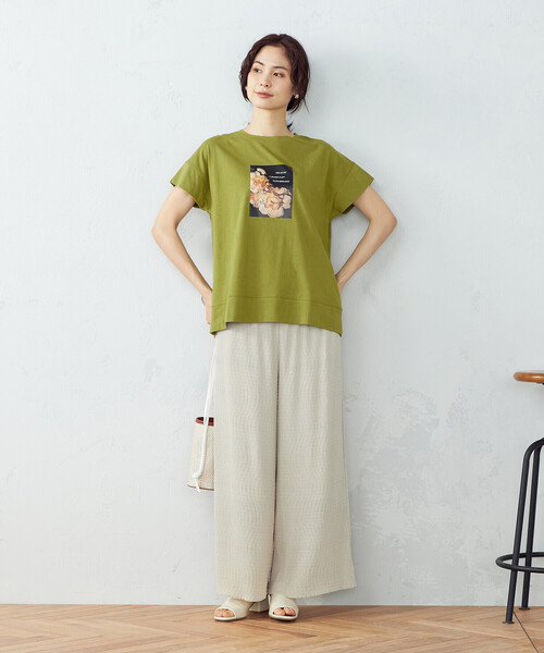 COMME CA ISM(コムサイズム)の「フォトプリント Tシャツ(Tシャツ/カットソー・レディース・ブラウン/レッド/オリーブ/アイボリー・SMALL/MEDIUM/LARGE)」の11枚目の写真
