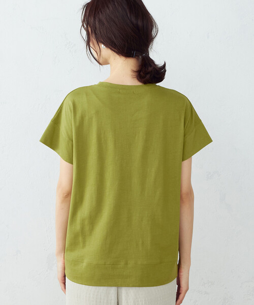 COMME CA ISM(コムサイズム)の「フォトプリント Tシャツ(Tシャツ/カットソー・レディース・ブラウン/レッド/オリーブ/アイボリー・SMALL/MEDIUM/LARGE)」の17枚目の写真
