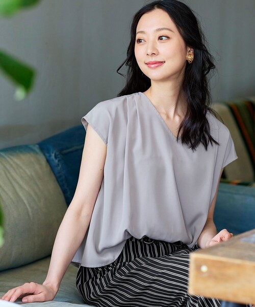 Tiaclasse(ティアクラッセ)の「【洗える】大人こなれた印象のドッキングドロストワンピース(ワンピース・レディース・グレー/ネイビー/ブラック・7号/9号/11号)」の11枚目の写真