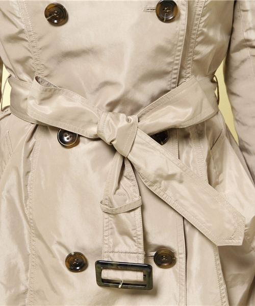 LIMITLESS LUXURY(リミットレスラグジュアリー)の「フレアートレンチ。(トレンチコート・レディース・ベージュ/ネイビー・38/36)」の10枚目の写真