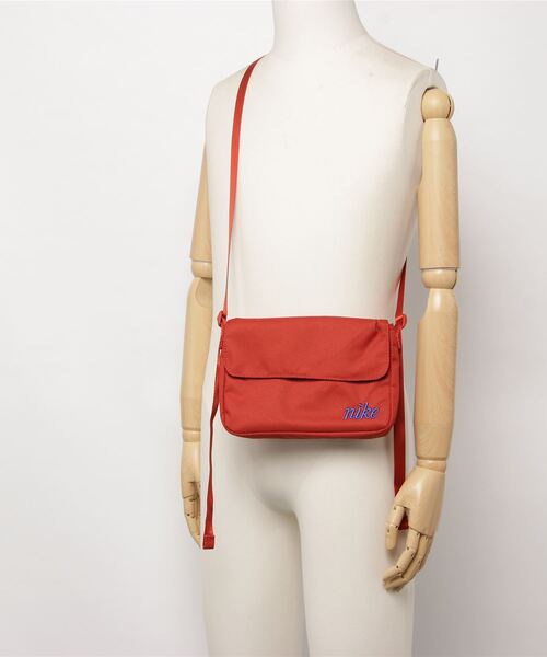 NIKE（ナイキ）の「NIKE ナイキ W FUTURA 365 CRSSBDY ICN バッグ