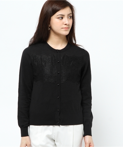 La TOTALITE(ラトータリテ)の「フロントレース クルーネックカーディガン(ニット/セーター・レディース・ブラック/ベージュ/ピンク系その他・FREE)」の4枚目の写真