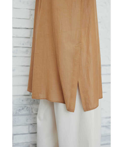 human woman（ヒューマンウーマン）の「シアーロングシャツ（シャツ/ブラウス・レディース・ホワイト/ベージュ/ネイビー・MEDIUM）」の19枚目の写真