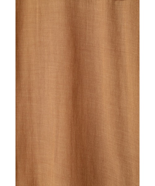 human woman（ヒューマンウーマン）の「シアーロングシャツ（シャツ/ブラウス・レディース・ホワイト/ベージュ/ネイビー・MEDIUM）」の6枚目の写真