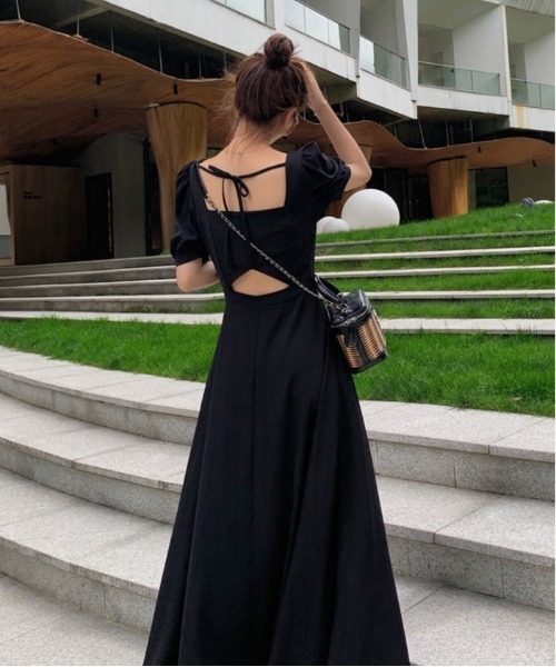 gossip！ロサンゼルス（ゴシップロサンゼルス）の「バックデザインパフスリーブワンピース（ワンピース・レディース・ブラック・FREE）」の10枚目の写真