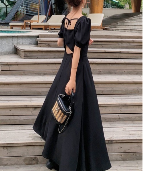 gossip！ロサンゼルス（ゴシップロサンゼルス）の「バックデザインパフスリーブワンピース（ワンピース・レディース・ブラック・FREE）」の5枚目の写真