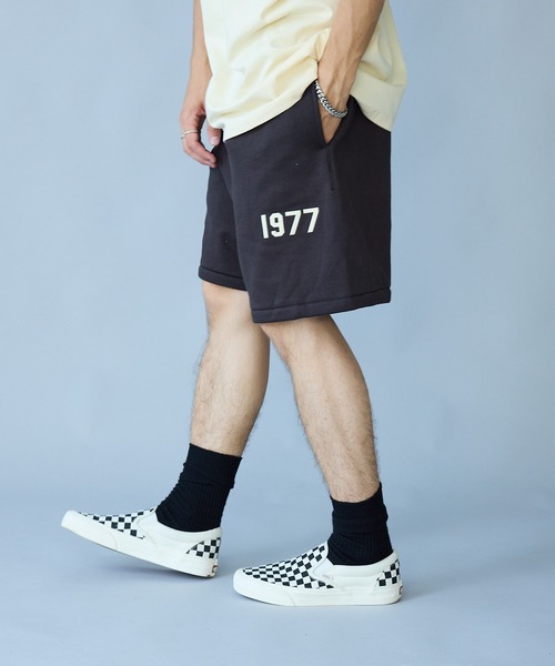ESSENTIALS ブラックパンツ 1977 プリント S 楽天市場】【FOG ESSENTIALS】エフオージー エッセンシャルズ