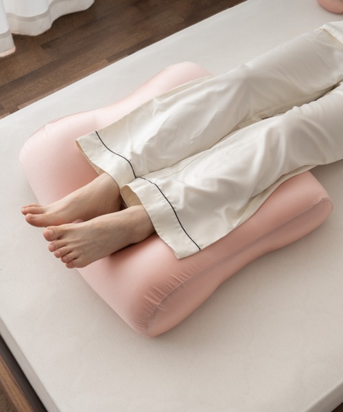 EMOOR(エムール)の「【至福の睡眠】マシュマロフットピローコンパクト(クッション/クッションカバー・レディース・ベージュ/ブラウン/グレー/ベージュ系その他/ライトグレー/ターコイズブルー/シルバー/ピンク・FREE)」の7枚目の写真