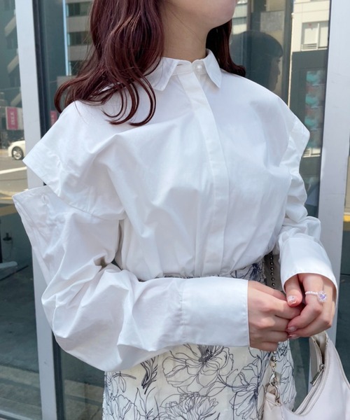 one after another NICE CLAUP(ワンアフターアナザーナイスクラップ)の「パールボタン肩あきマルチシャツ(シャツ/ブラウス・レディース・オフホワイト/ブラウン系その他/ブルー/ブルー系その他・FREE)」の8枚目の写真