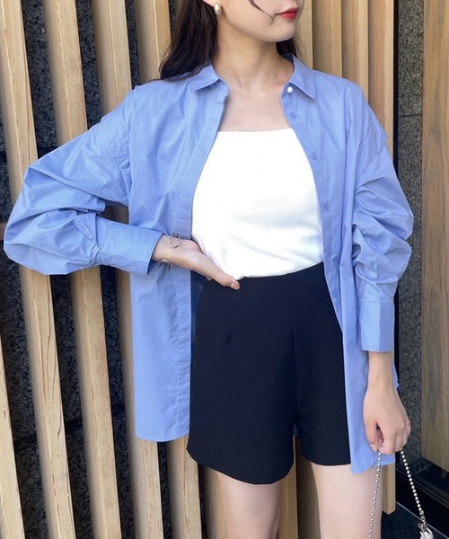 one after another NICE CLAUP(ワンアフターアナザーナイスクラップ)の「パールボタン肩あきマルチシャツ(シャツ/ブラウス・レディース・オフホワイト/ブラウン系その他/ブルー/ブルー系その他・FREE)」の16枚目の写真