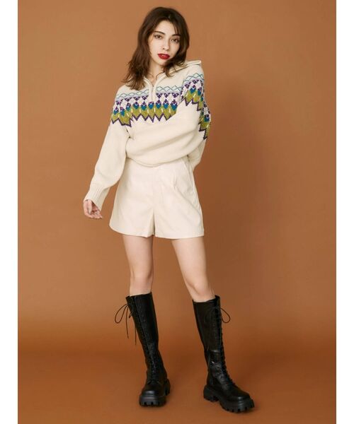 EVRIS（エヴリス）の「レザーライクタックショートパンツ（その他パンツ・レディース・ブラック/アイボリー・SMALL/MEDIUM）」の3枚目の写真