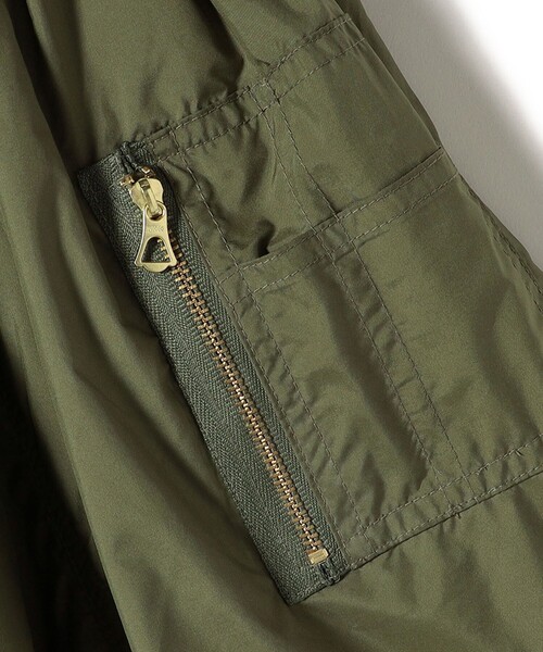 SHIPS(シップス)の「*〈撥水加工〉LIMONTAパフスリーブMA-1◇(MA-1・レディース・ブラック/ネイビー/オリーブ/ナチュラル・ONE SIZE)」の12枚目の写真