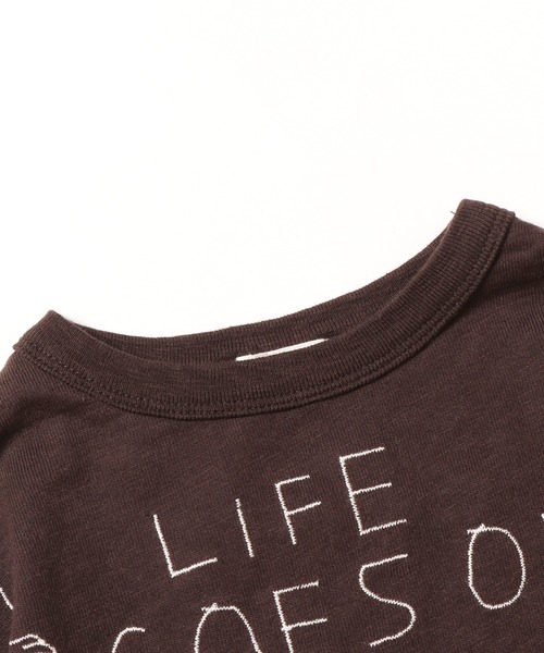 DENIM DUNGAREE(デニムダンガリー)の「DENIM DUNGAREE/デニム&ダンガリー テンジク LIFE TEE ロングスリーブT(Tシャツ/カットソー・キッズ・チャコールグレー/ホワイト/ダークブラウン・130/140)」の4枚目の写真