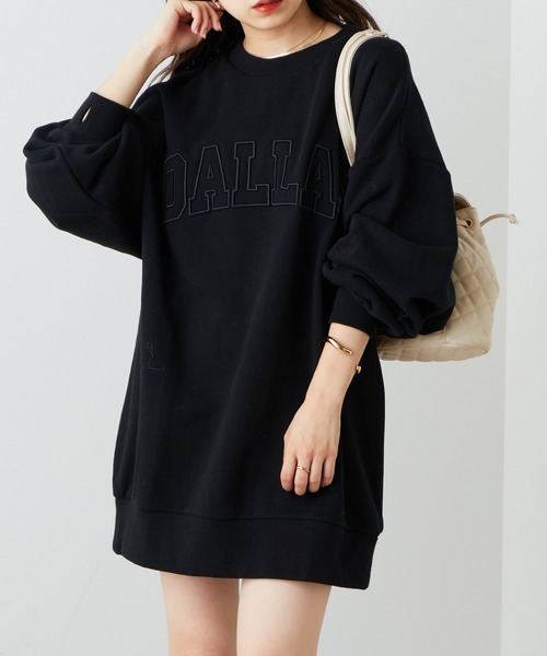 Chico(チコ)の「ロゴ胸刺繍ルーズスウェット(スウェット・レディース・チャコールグレー/ブラック/アイボリー/ピンク・FREE)」の2枚目の写真