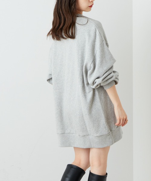 Chico(チコ)の「ロゴ胸刺繍ルーズスウェット(スウェット・レディース・チャコールグレー/ブラック/アイボリー/ピンク・FREE)」の15枚目の写真