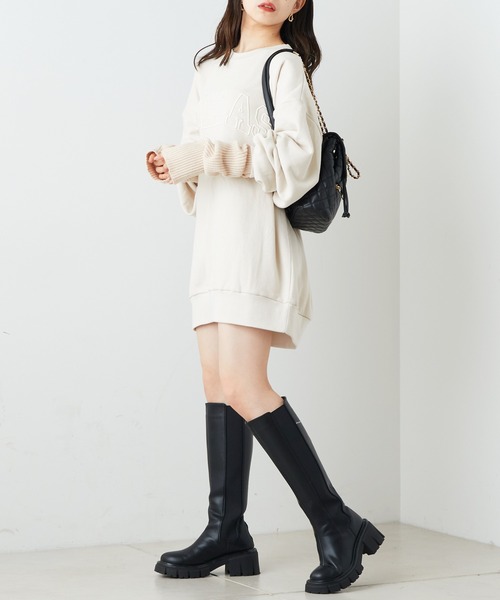 Chico(チコ)の「ロゴ胸刺繍ルーズスウェット(スウェット・レディース・チャコールグレー/ブラック/アイボリー/ピンク・FREE)」の9枚目の写真