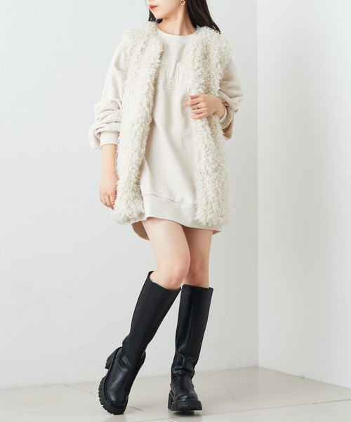 Chico(チコ)の「ロゴ胸刺繍ルーズスウェット(スウェット・レディース・チャコールグレー/ブラック/アイボリー/ピンク・FREE)」の11枚目の写真