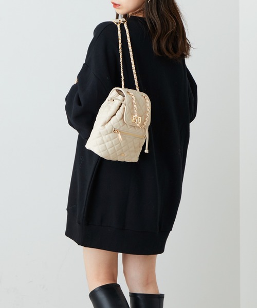 Chico(チコ)の「ロゴ胸刺繍ルーズスウェット(スウェット・レディース・チャコールグレー/ブラック/アイボリー/ピンク・FREE)」の21枚目の写真