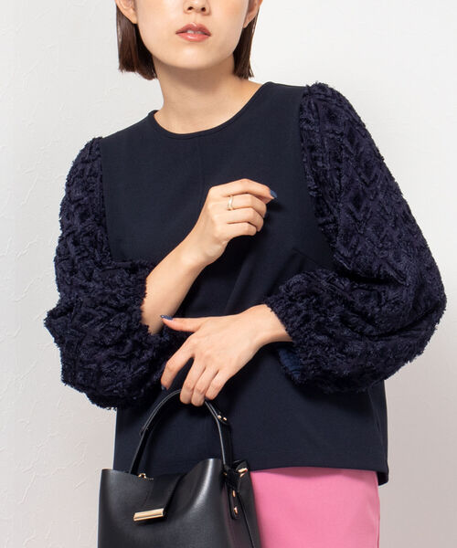 NOLLEY’S(ノーリーズ)の「カットジャガードスリーブプルオーバーカットソー(Tシャツ/カットソー・レディース・ネイビー/ブラック/オフホワイト・38)」の3枚目の写真