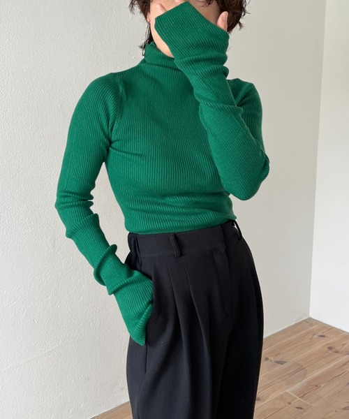 wee9s（ウィークス）の「finger hole rib turtle knit / フィンガーホールリブタートルニット（ニット/セーター・レディース・ホワイト×ブラック/ブラック/グレー/ブルー/パープル/オレンジ/グリーン/ホワイト/ピンク・FREE）」の15枚目の写真