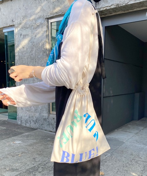 SHENERY（シーナリー）の「BLUE!BLUE!BLUE!BAG（トートバッグ・レディース・オフホワイト・FREE）」の4枚目の写真