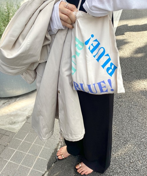 SHENERY（シーナリー）の「BLUE!BLUE!BLUE!BAG（トートバッグ・レディース・オフホワイト・FREE）」の8枚目の写真