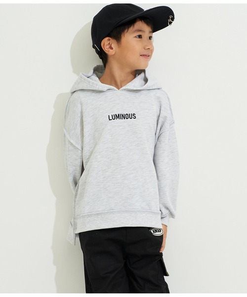 ANAP kids（アナップキッズ）の「裏毛ビッグロゴフーディートップススウェット（パーカー・キッズ・スミクロ/モスグリーン/ライトグレー・120cm/130cm/110cm）」の5枚目の写真