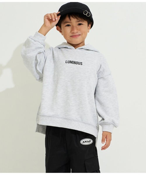 ANAP kids（アナップキッズ）の「裏毛ビッグロゴフーディートップススウェット（パーカー・キッズ・スミクロ/モスグリーン/ライトグレー・120cm/130cm/110cm）」の6枚目の写真