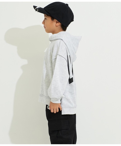 ANAP kids（アナップキッズ）の「裏毛ビッグロゴフーディートップススウェット（パーカー・キッズ・スミクロ/モスグリーン/ライトグレー・120cm/130cm/110cm）」の7枚目の写真