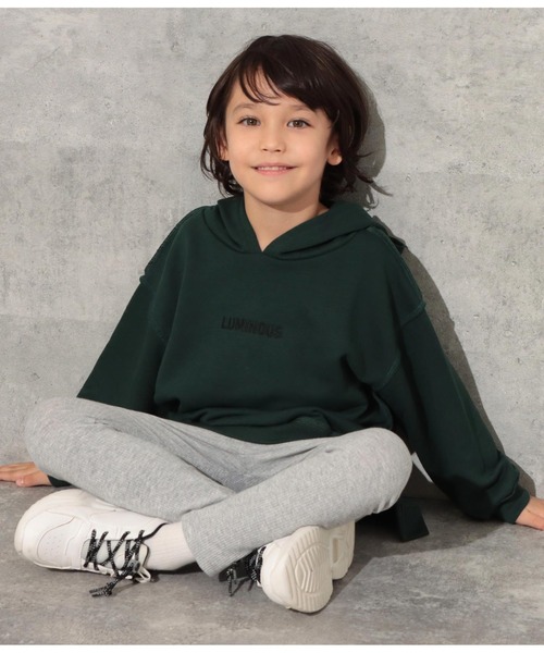 ANAP kids（アナップキッズ）の「裏毛ビッグロゴフーディートップススウェット（パーカー・キッズ・スミクロ/モスグリーン/ライトグレー・120cm/130cm/110cm）」の12枚目の写真