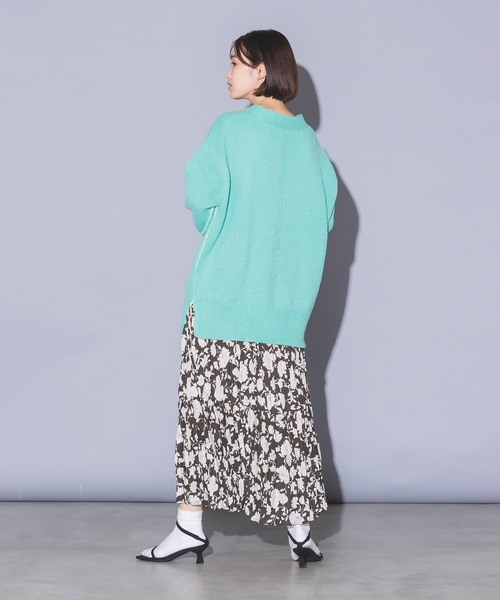hunch(ハンチ)の「ヴィンテージ花柄 ランダムプリーツロングスカート(スカート・レディース・モカ/チャコール/グリーン・FREE)」の4枚目の写真