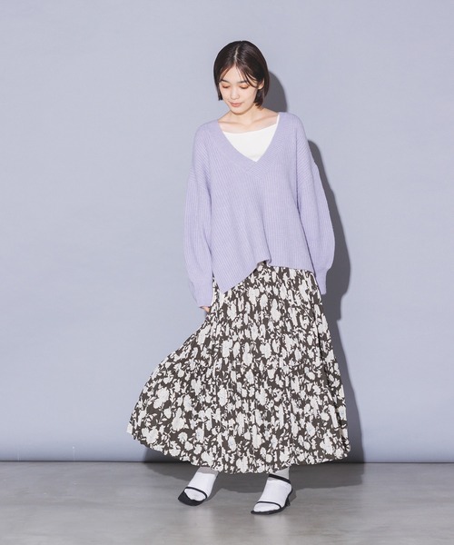 hunch(ハンチ)の「ヴィンテージ花柄 ランダムプリーツロングスカート(スカート・レディース・モカ/チャコール/グリーン・FREE)」の5枚目の写真