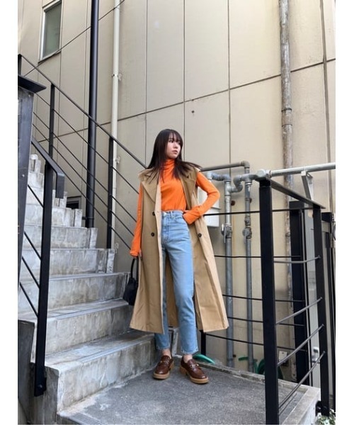 MOUSSY(マウジー)の「HI NECK SOFT LS Tシャツ(Tシャツ/カットソー・レディース・ライトグリーン/オフホワイト/オレンジ/ライトブルー・FREE)」の9枚目の写真