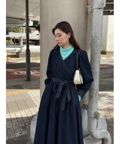 MOUSSY(マウジー)の「HI NECK SOFT LS Tシャツ(Tシャツ/カットソー・レディース・ライトグリーン/オフホワイト/オレンジ/ライトブルー・FREE)」の10枚目の写真