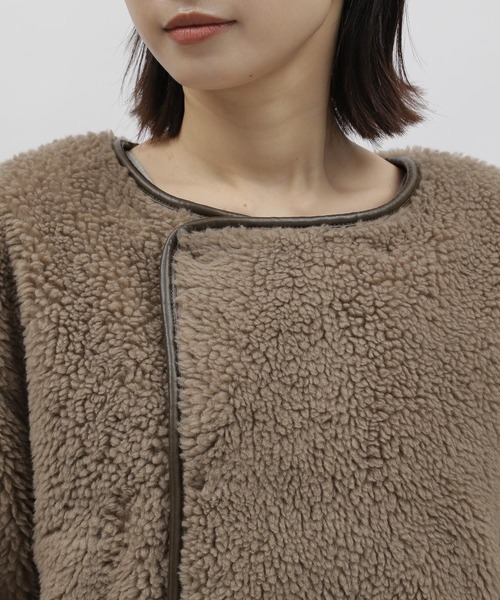 LAKOLE（ラコレ）の「パイピングボアコート / 178407（ノーカラーコート・レディース・アイボリー/ブラック/ブラウン系その他・MEDIUM/SMALL）」の18枚目の写真