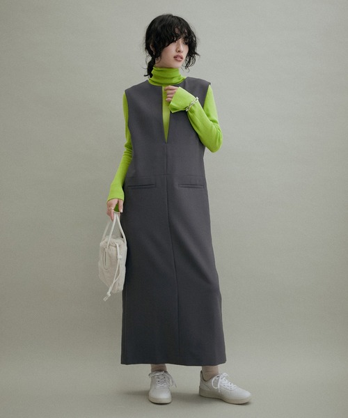 ADAM ET ROPE'(アダムエロペ)の「〈追加〉【WEB限定】2WAYキーネックジャンパースカート(ジャンパースカート・レディース・チャコールグレー/ブラック系その他2/ブラック・FREE)」の6枚目の写真