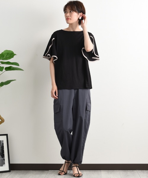 INTERPLANET（インタープラネット）の「【接触冷感】前後2ＷＡＹ配色パイピングプルオーバー（Tシャツ/カットソー・レディース・オフホワイト/グレイッシュベージュ/ブラック・FREE）」の11枚目の写真