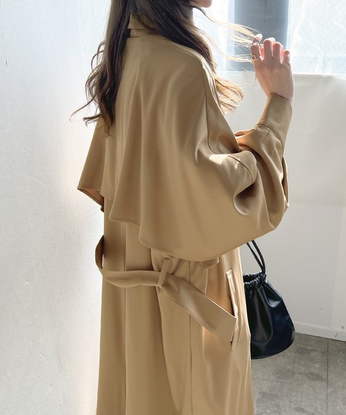 Futier land(フューティアランド)の「ケープトレンチコート(トレンチコート・レディース・ベージュ/ネイビー/アイボリー・MEDIUM)」の1枚目の写真