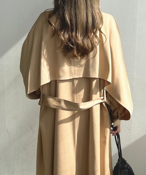 Futier land(フューティアランド)の「ケープトレンチコート(トレンチコート・レディース・ベージュ/ネイビー/アイボリー・MEDIUM)」の12枚目の写真