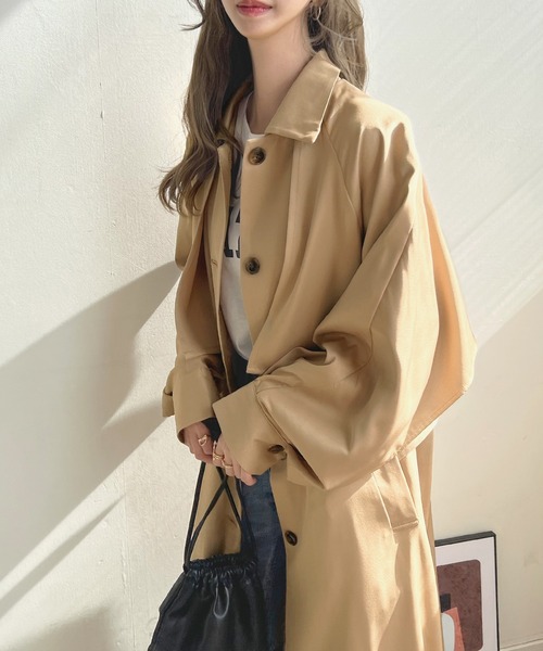 Futier land(フューティアランド)の「ケープトレンチコート(トレンチコート・レディース・ベージュ/ネイビー/アイボリー・MEDIUM)」の17枚目の写真