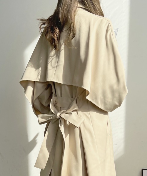 Futier land(フューティアランド)の「ケープトレンチコート(トレンチコート・レディース・ベージュ/ネイビー/アイボリー・MEDIUM)」の14枚目の写真