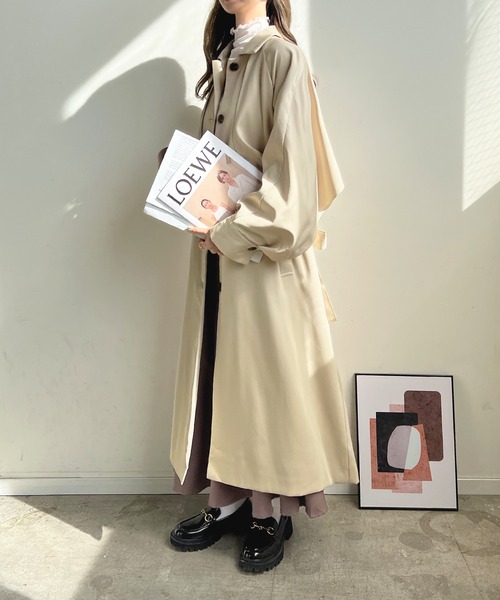 Futier land(フューティアランド)の「ケープトレンチコート(トレンチコート・レディース・ベージュ/ネイビー/アイボリー・MEDIUM)」の10枚目の写真