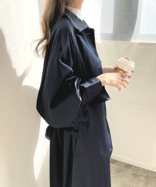 Futier land(フューティアランド)の「ケープトレンチコート(トレンチコート・レディース・ベージュ/ネイビー/アイボリー・MEDIUM)」の6枚目の写真