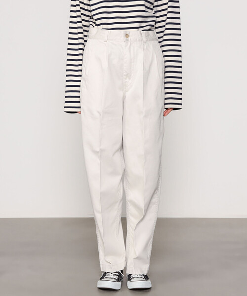 orSlow（オアスロウ）の「orSlow | ツータックワイドトラウザー WHITE