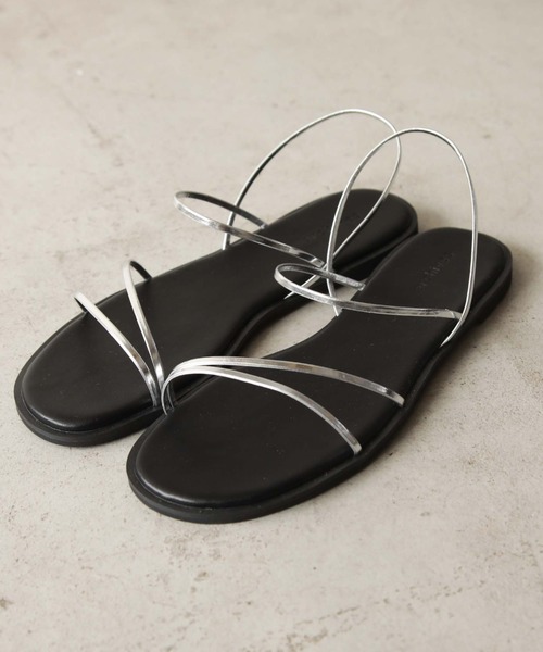 archives（アルシーヴ）の「アシンメトリーラインサンダル（サンダル・レディース・ブラウン/グレー/ブラック・MEDIUM/LARGE）」の20枚目の写真