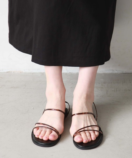 archives（アルシーヴ）の「アシンメトリーラインサンダル（サンダル・レディース・ブラウン/グレー/ブラック・MEDIUM/LARGE）」の4枚目の写真