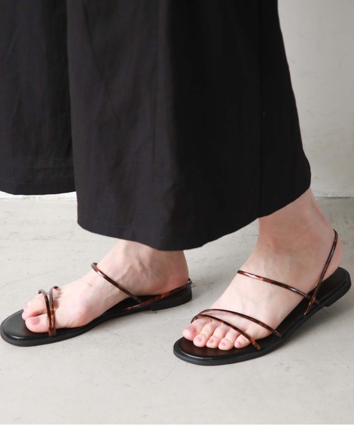 archives（アルシーヴ）の「アシンメトリーラインサンダル（サンダル・レディース・ブラウン/グレー/ブラック・MEDIUM/LARGE）」の8枚目の写真