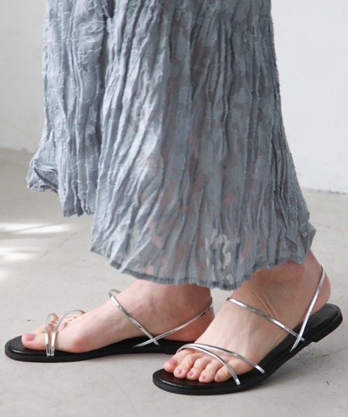 archives（アルシーヴ）の「アシンメトリーラインサンダル（サンダル・レディース・ブラウン/グレー/ブラック・MEDIUM/LARGE）」の10枚目の写真