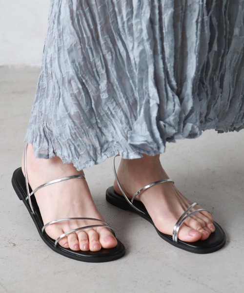archives（アルシーヴ）の「アシンメトリーラインサンダル（サンダル・レディース・ブラウン/グレー/ブラック・MEDIUM/LARGE）」の11枚目の写真
