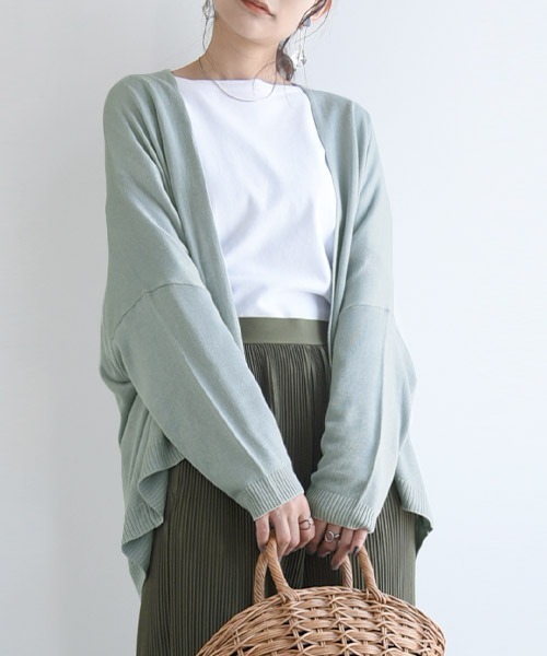 and it_(アンドイット)の「レーヨンニットトッパーカーディガン(カーディガン/ボレロ・レディース・サックスブルー/アイボリー/ロイヤルブルー/ブラック・M-L)」の3枚目の写真